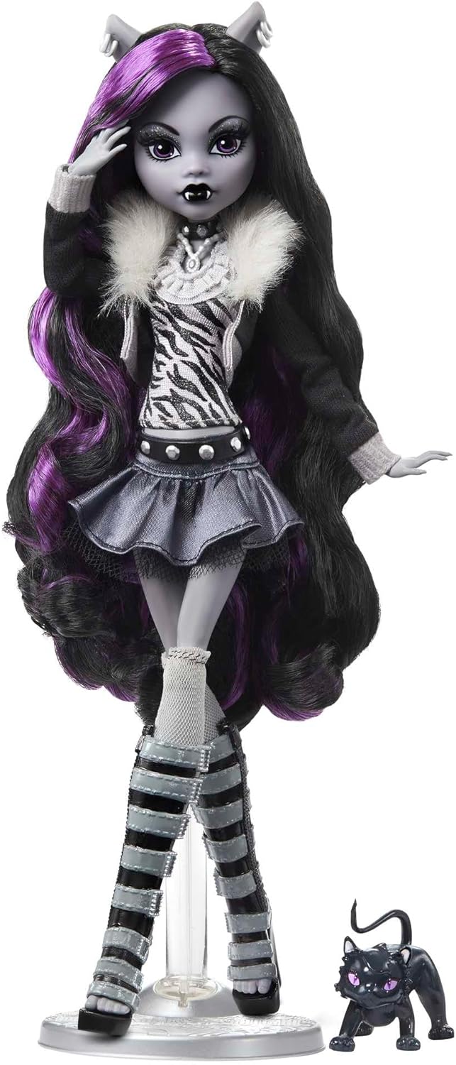 Monster High Reel Drama Doll Clawdeen Wolf in Black and White