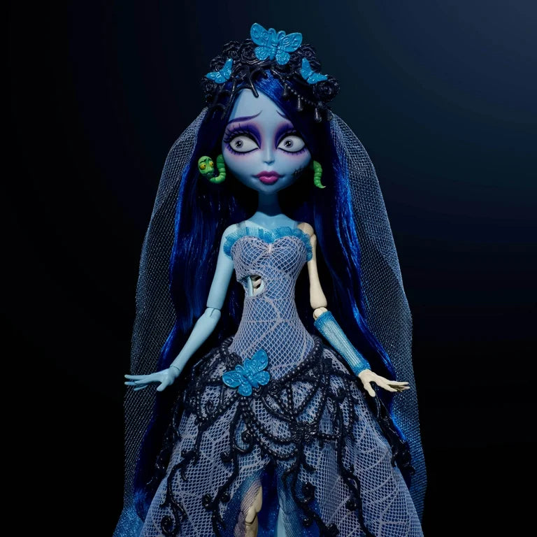 Muñeca coleccionable Monster High Skullector Corpse Bride, Emily con vestido de novia gótico y velo